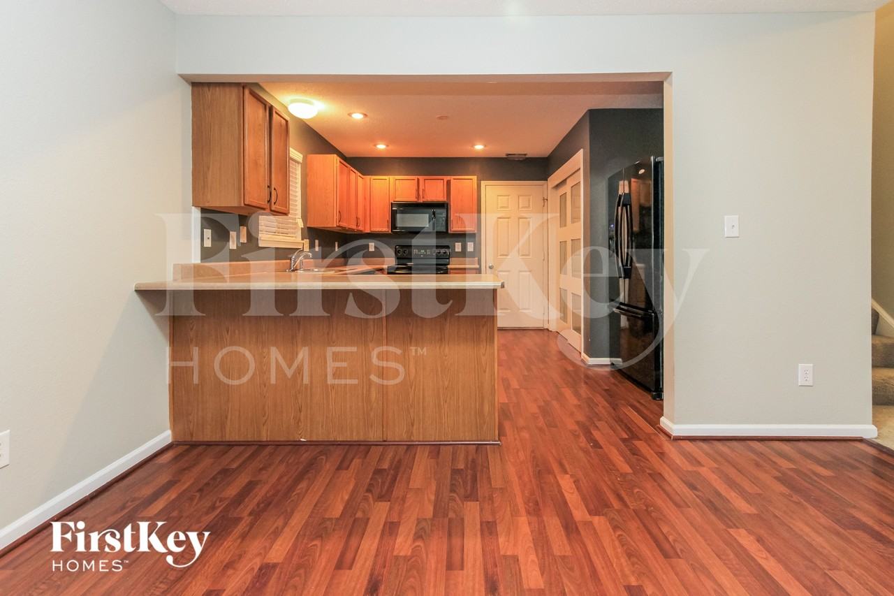 3786 White Cliff Way - Photo 7 of 18