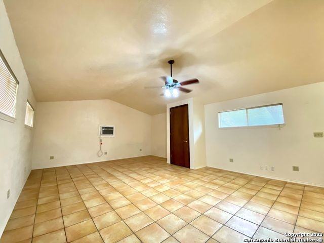 722 Waukee Pass St - Photo 2 of 8