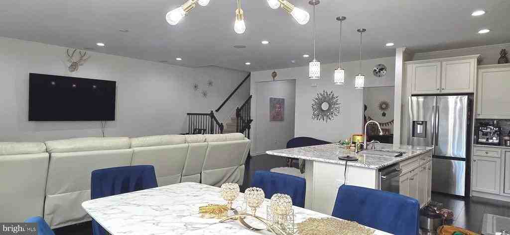 39 Periwinkle Dr ##9 - Photo 6 of 22