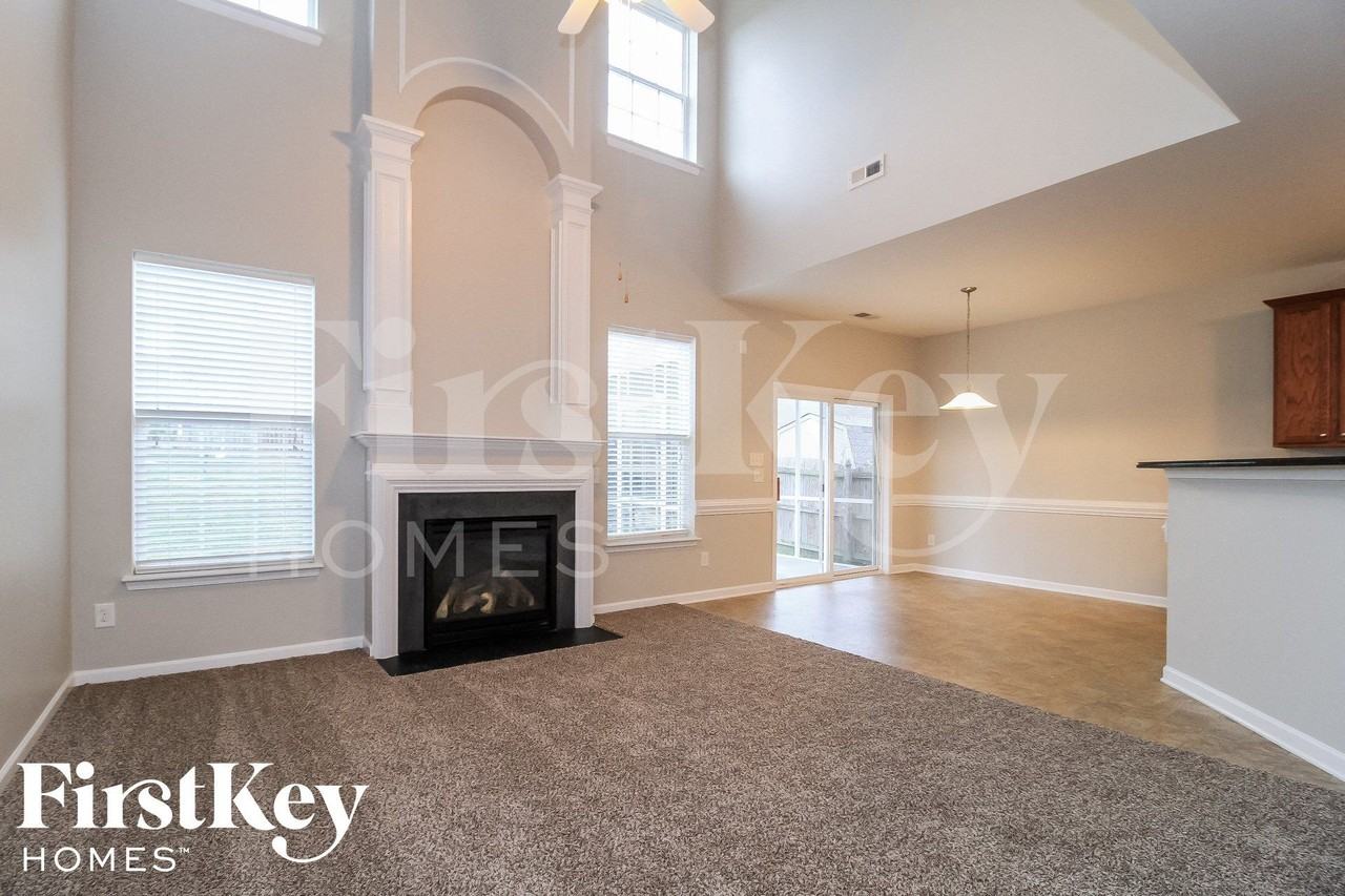 2592 Viola Ct - Photo 3 of 15