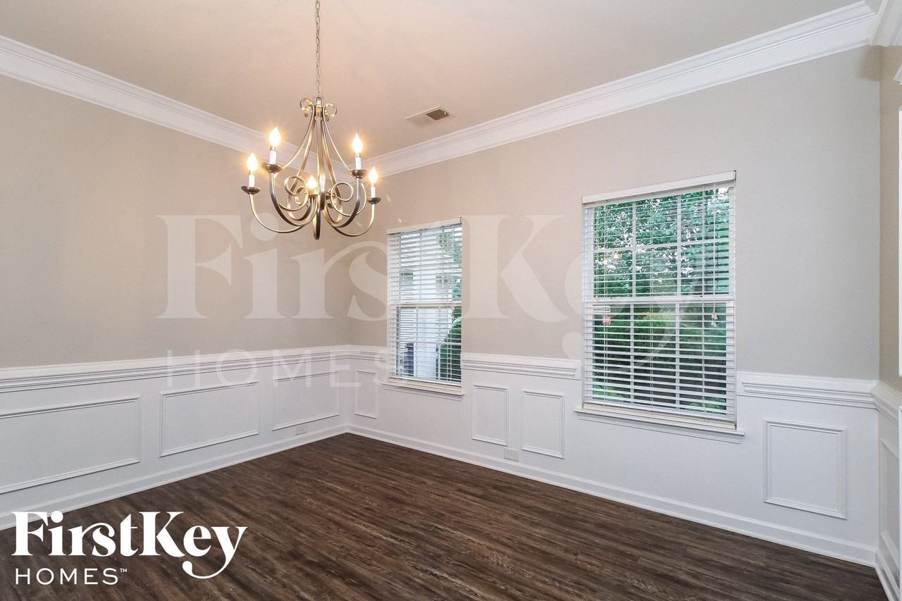 2592 Viola Ct - Photo 5 of 15