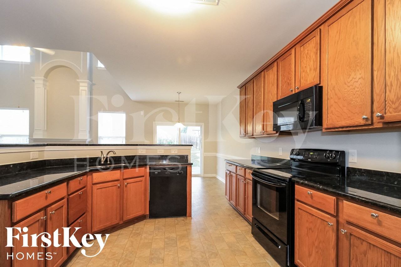 2592 Viola Ct - Photo 6 of 15