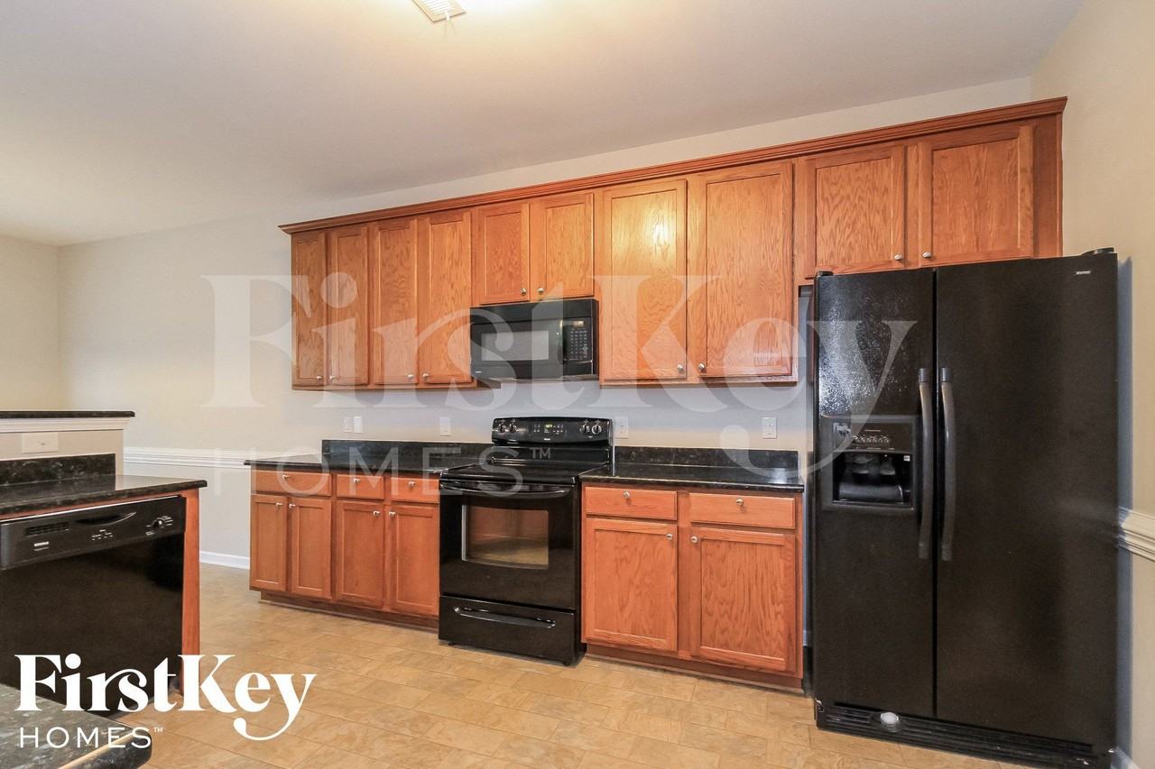 2592 Viola Ct - Photo 7 of 15