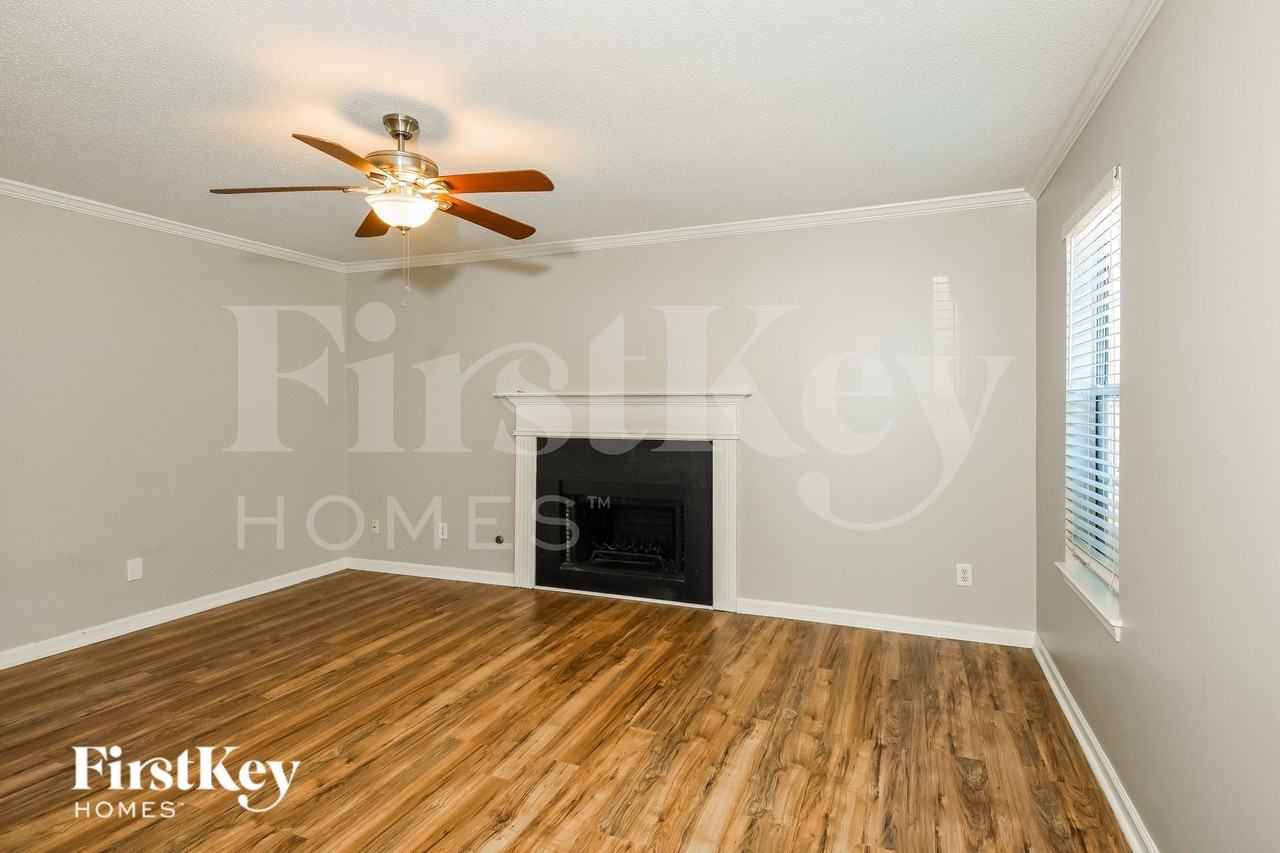 2212 Pixie Rose Ln - Photo 3 of 16