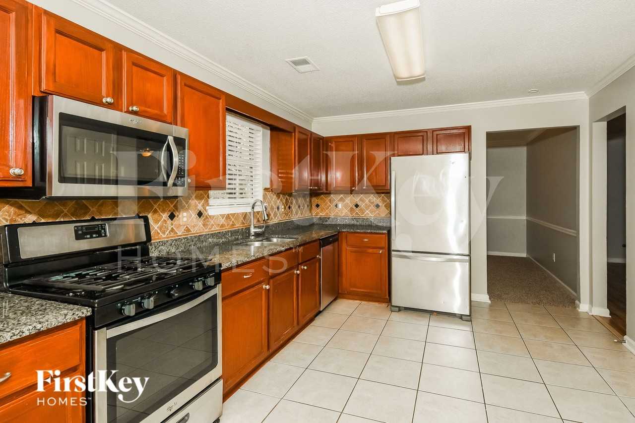 2212 Pixie Rose Ln - Photo 6 of 16