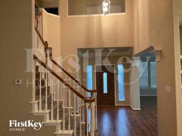 1714 Mustang Xing - Photo 2 of 10