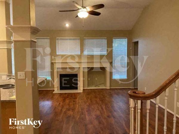 1714 Mustang Xing - Photo 4 of 10