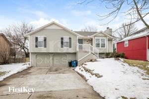 featured image of 1709 Ne Auburn Dr