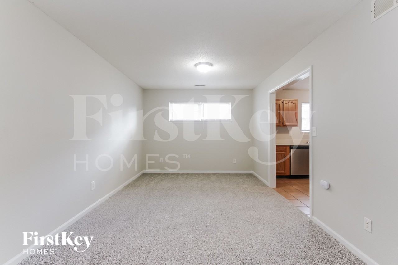 1673 Blue Lake Dr - Photo 5 of 16