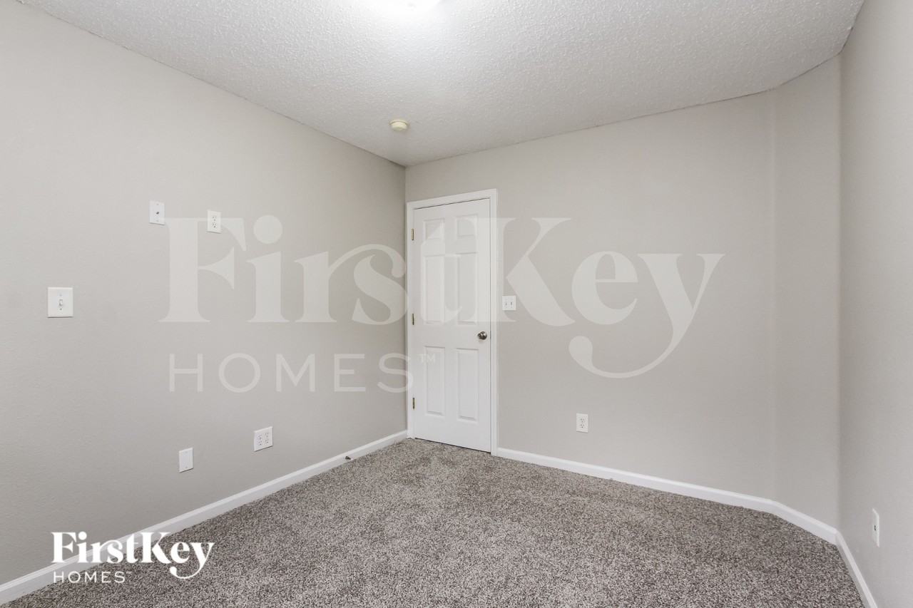 1673 Blue Lake Dr - Photo 7 of 16