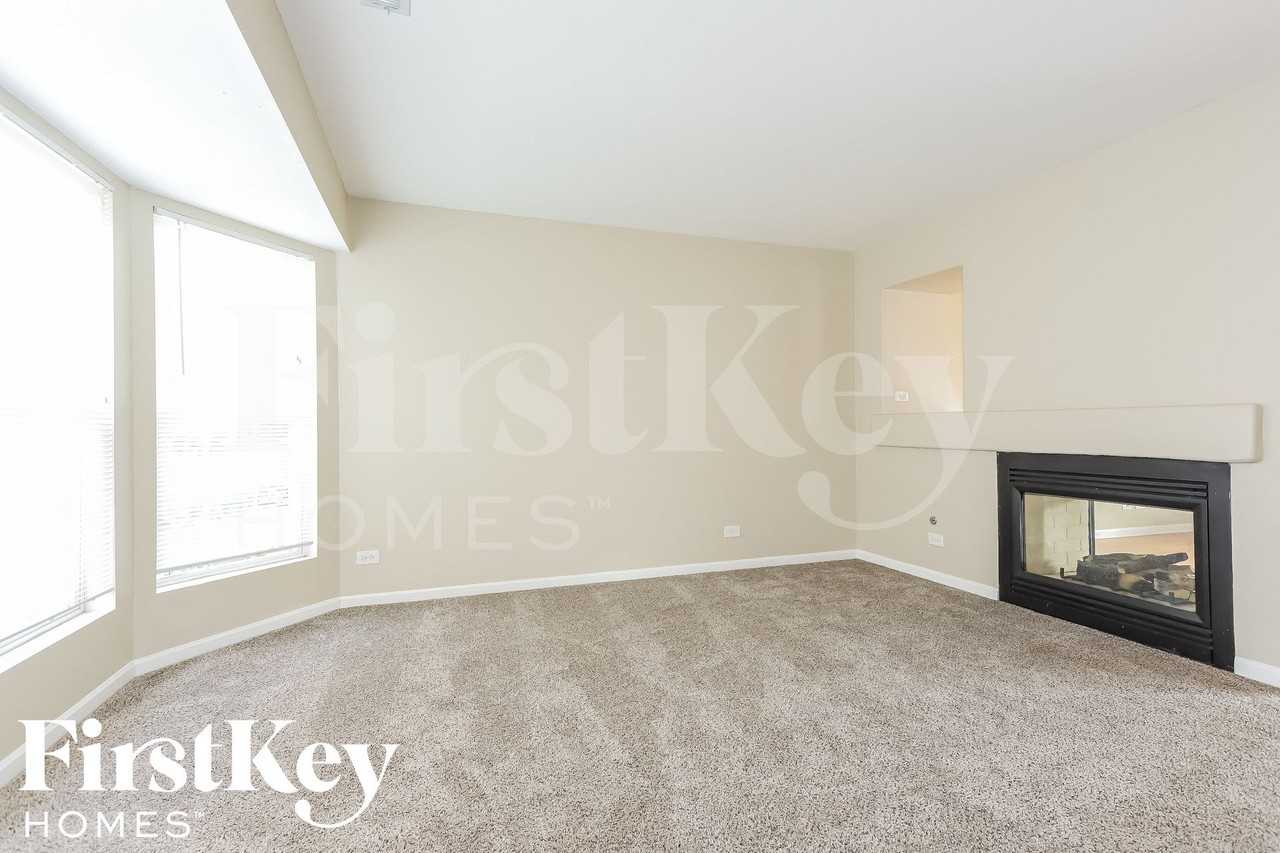 1657 Park Vista Ln - Photo 3 of 15