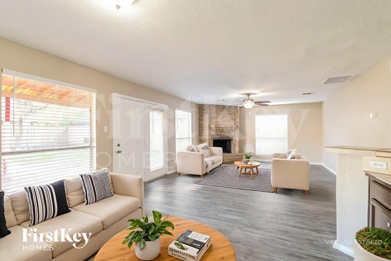 15915 Vista Del Mar Dr - Photo 3 of 18