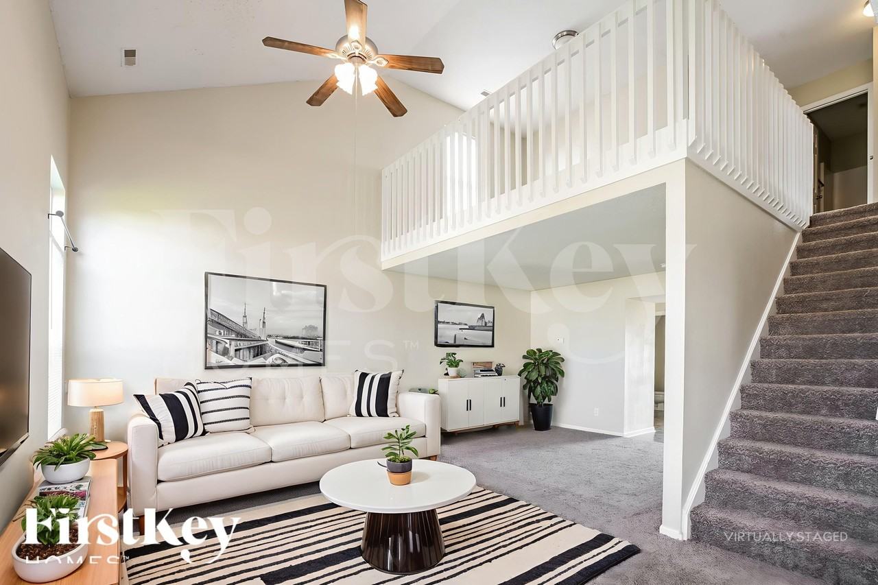 1412 Egret Ln - Photo 4 of 18