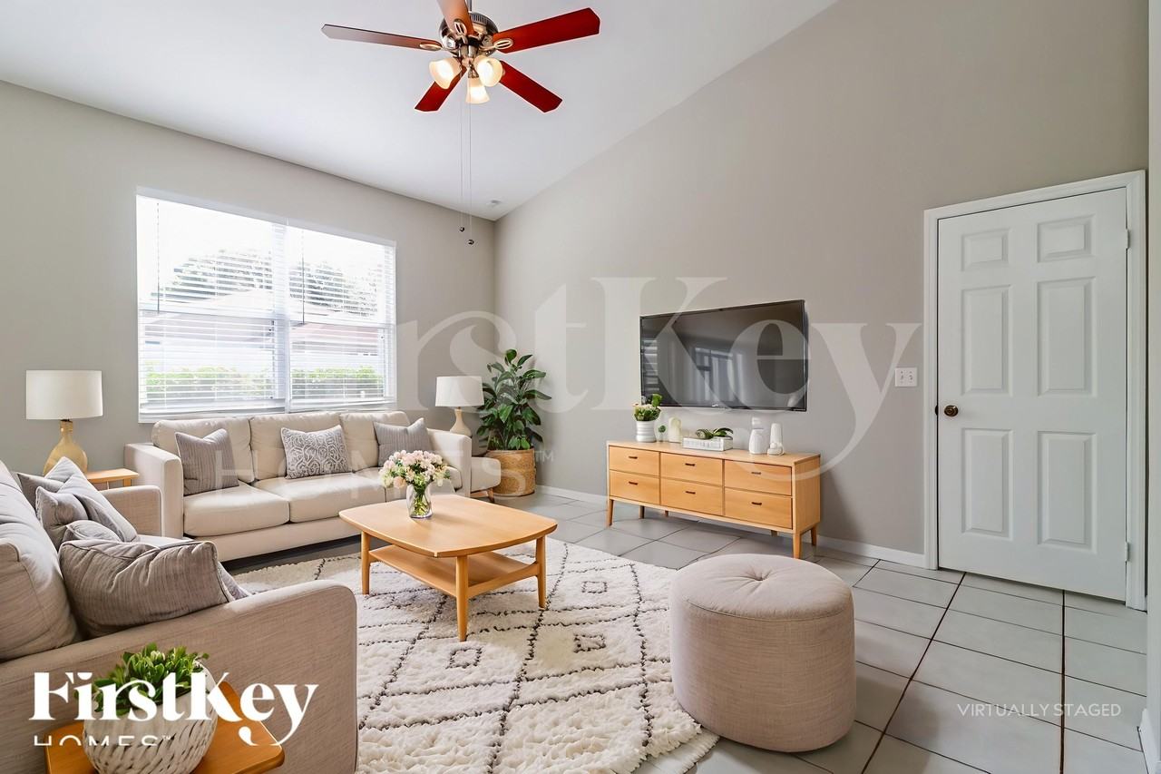 11805 Cliffwood Ct - Photo 4 of 18