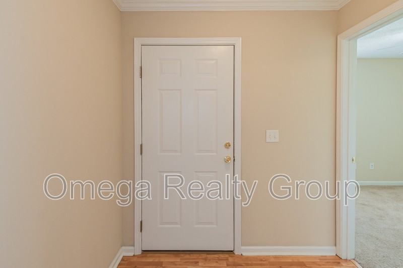 3550 Crescent Gardens Dr - Photo 6 of 36