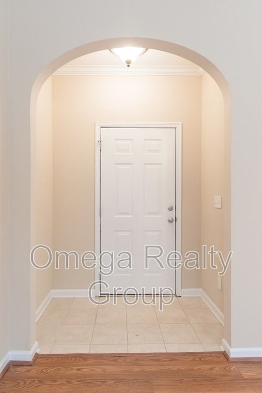 4474 Fairmont Dr - Photo 4 of 42