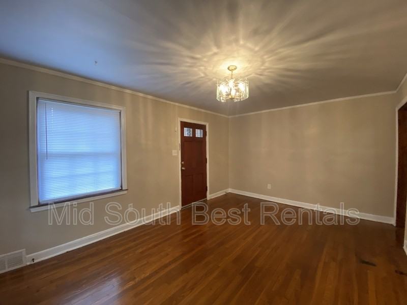 3247 Kimball Ave - Photo 2 of 15