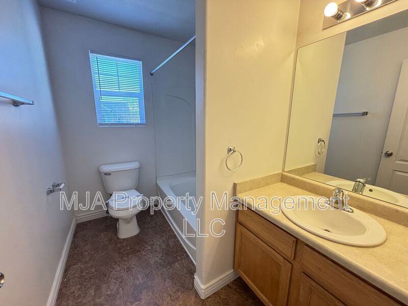 31 N Kintail St - Photo 7 of 24