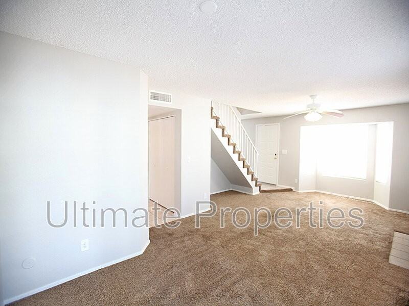 19837 N 47th Ln - Photo 3 of 9