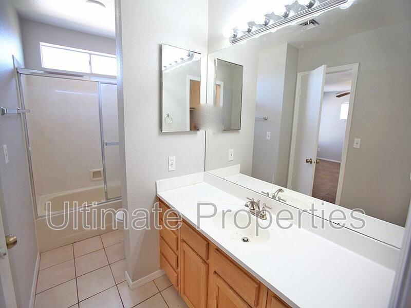 19837 N 47th Ln - Photo 7 of 9