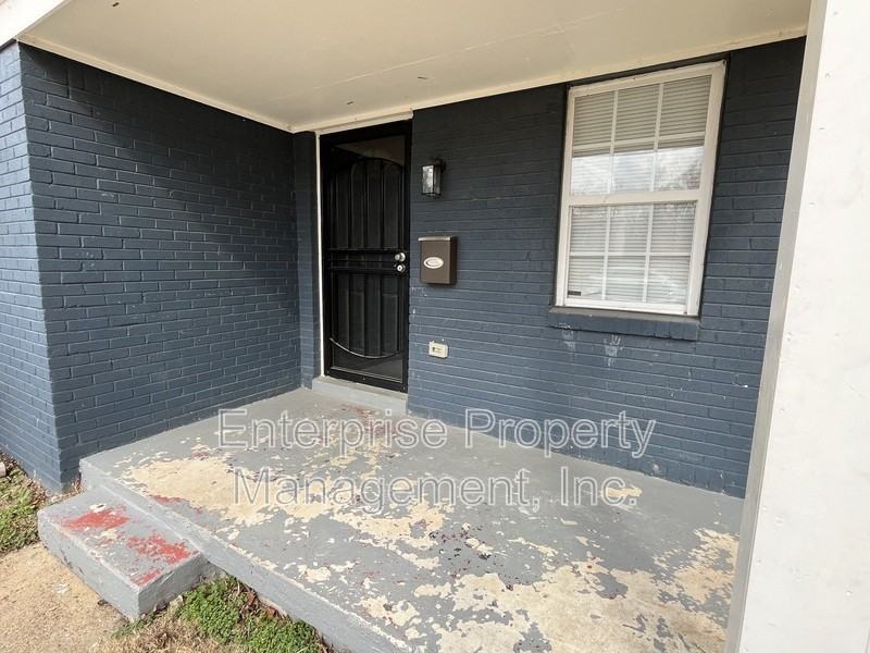 3026 Johnson Ave - Photo 3 of 16