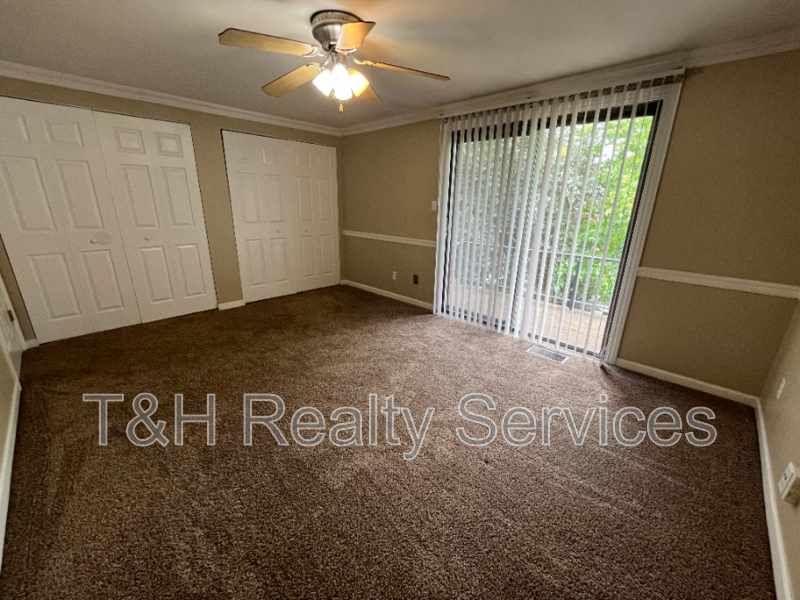 1090 Greenwood Park West Dr - Photo 6 of 25