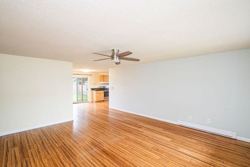 7415 Se Center St - Photo 5 of 19