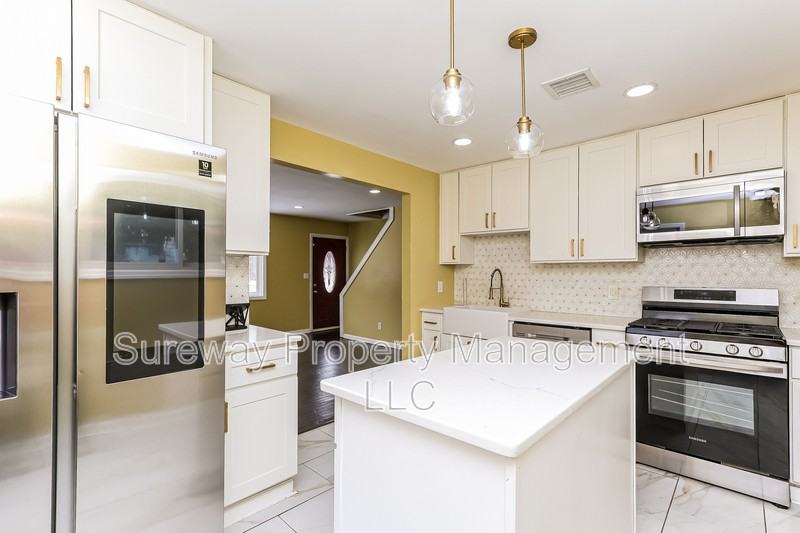 953 Terrace Blvd - Photo 6 of 15