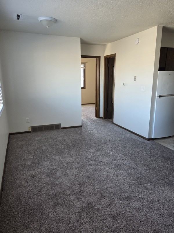 980 Eisenhower Rd #19 - Photo 4 of 9