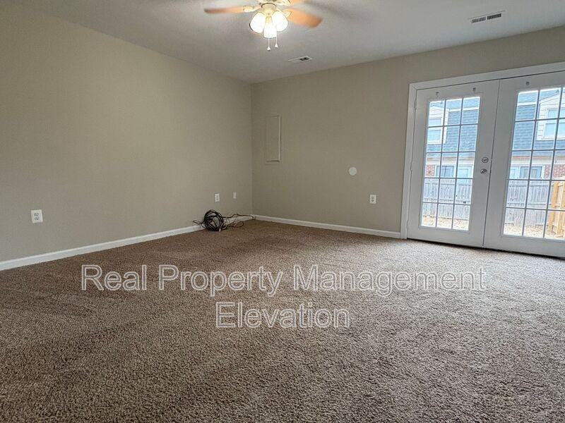 213 Kimberly Way - Photo 7 of 15