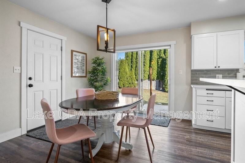 3870 N Honeysuckle Dr #A - Photo 3 of 50