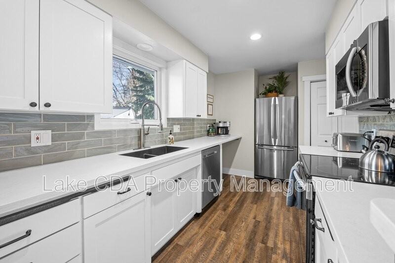 3870 N Honeysuckle Dr #A - Photo 6 of 50