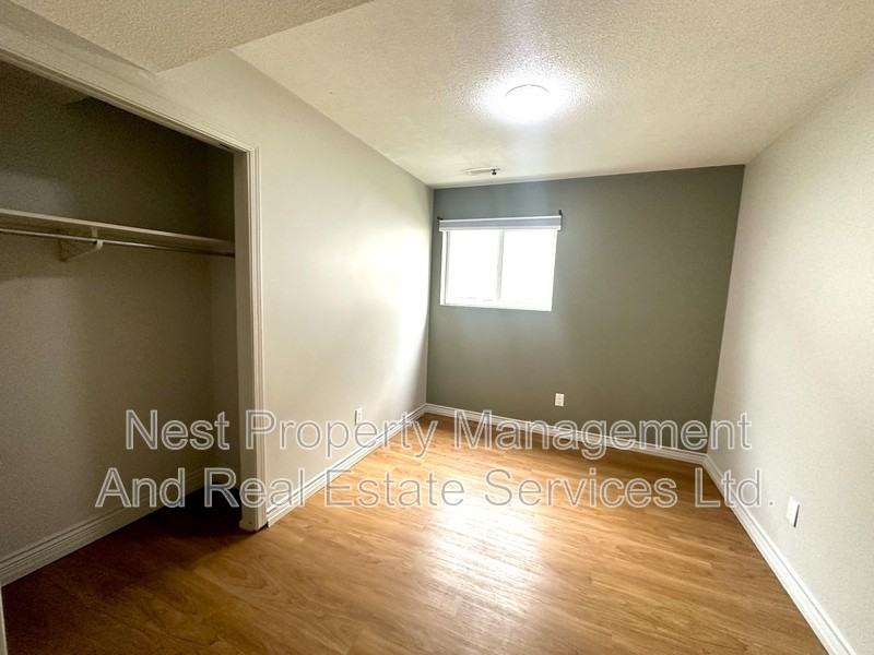 2138 Upland St #B - Photo 5 of 10