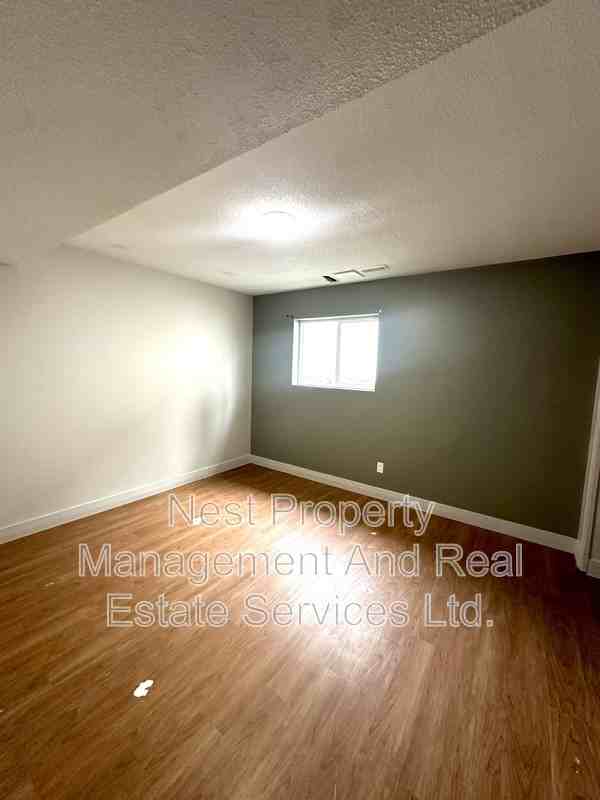 2138 Upland St #B - Photo 7 of 10