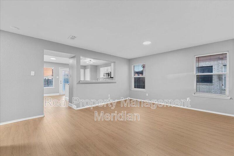 7802 Calgary Ln - Photo 4 of 20