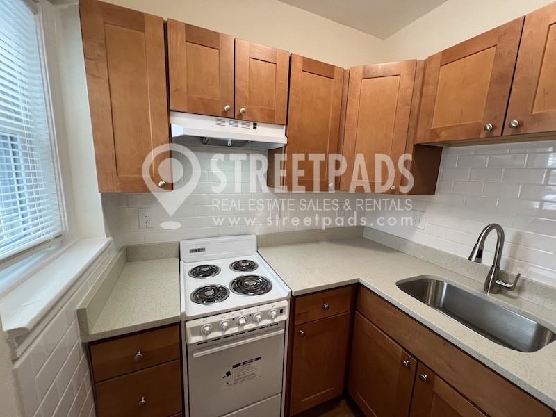 2018 Commonwealth Avenue #4 - Photo 7 of 14