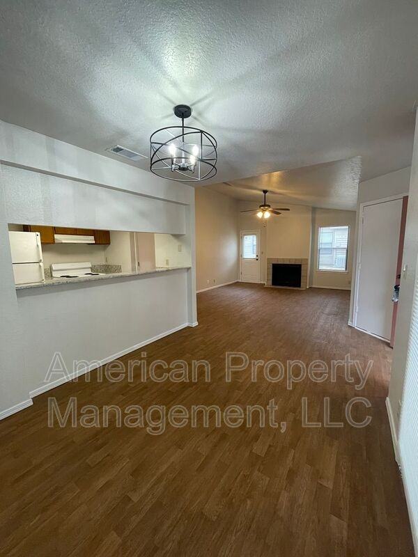 13137 E 44th St - Photo 4 of 27