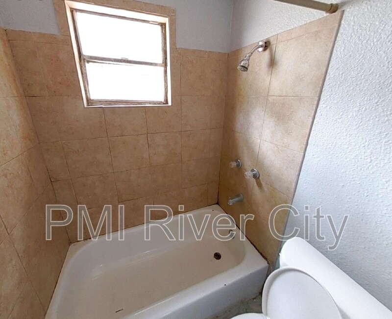 1331 W 25th St - Photo 4 of 14