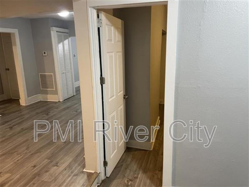 1331 W 25th St - Photo 7 of 14