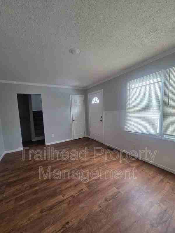 5132 Skiles Ave - Photo 2 of 11