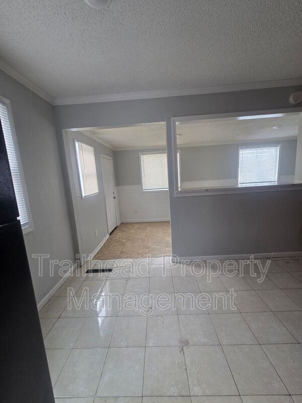 5132 Skiles Ave - Photo 5 of 11