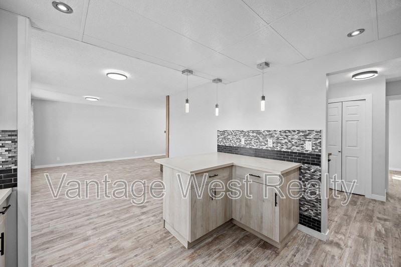 3717 3717 - Photo 3 of 20