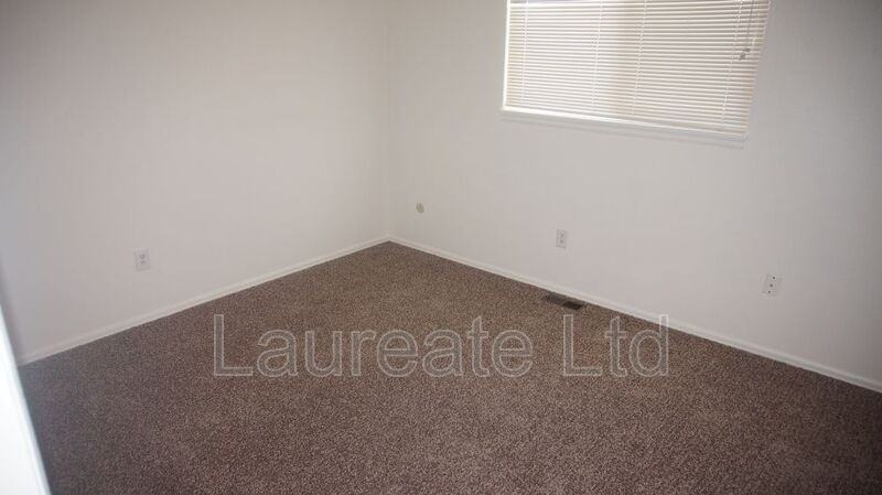 1060 S Newark St - Photo 6 of 12