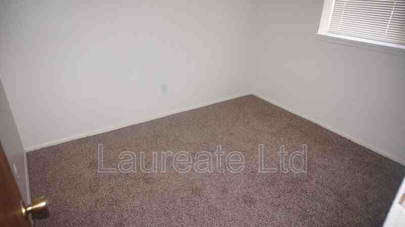 1060 S Newark St - Photo 7 of 12