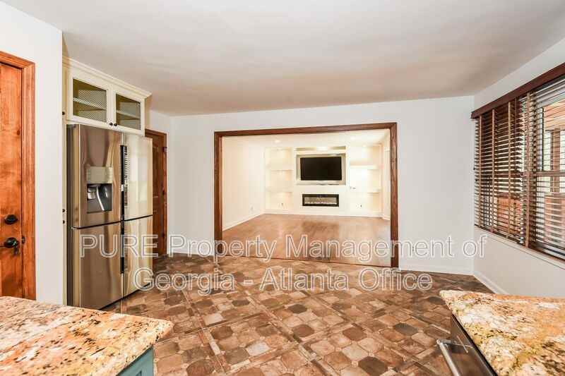 4271 Edgewater Dr Nw - Photo 6 of 20