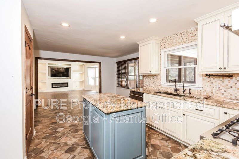 4271 Edgewater Dr Nw - Photo 7 of 20