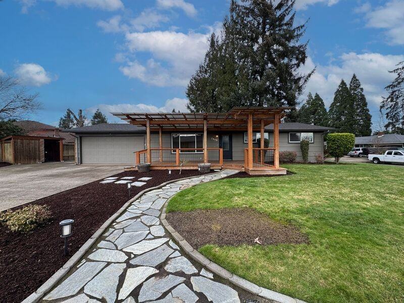 2409 Ranch Dr - Photo 2 of 38