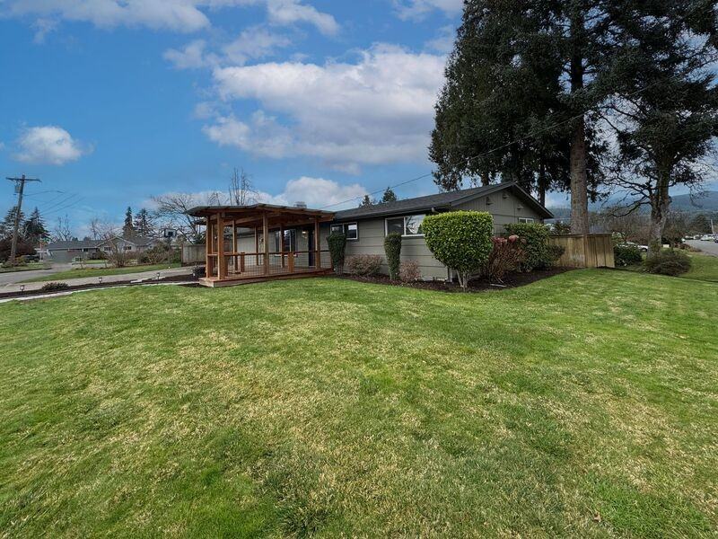 2409 Ranch Dr - Photo 3 of 38