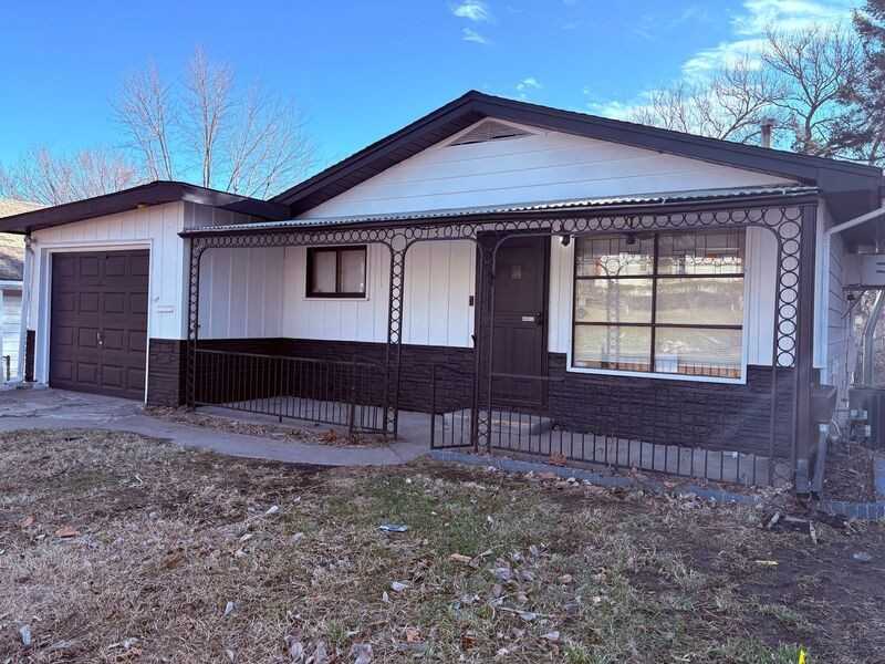 1309 S Ralston Ave - Photo 2 of 17