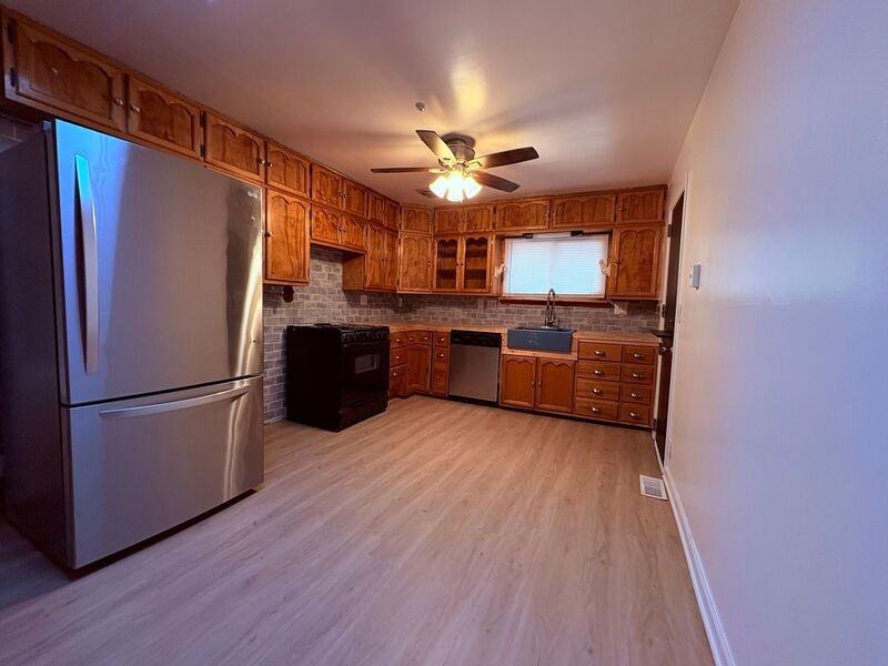 1309 S Ralston Ave - Photo 7 of 17